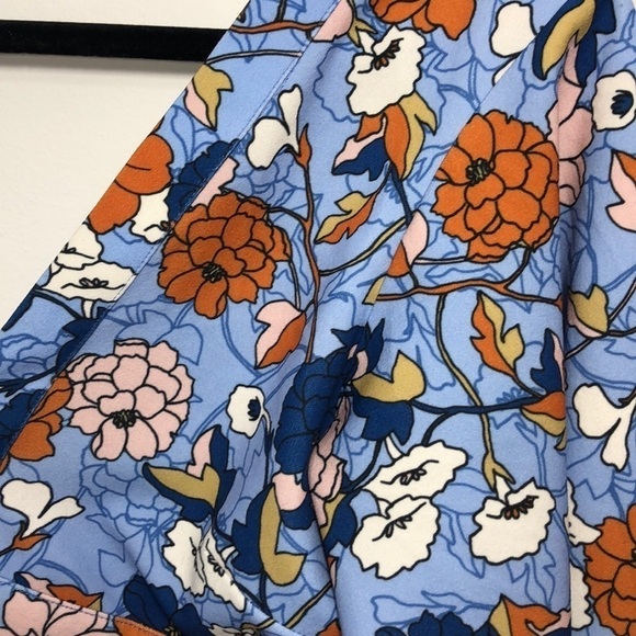 Zara V Neck Back Blue‎ Floral Ruffle Sleeve Small - Picture 3 of 6